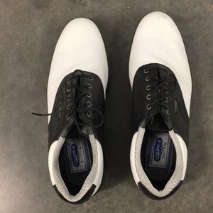 Men's golf shoes